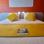 Cit'hotel Design Evry Senart Hotel