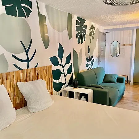 Отель Cit'hotel Design Evry Senart