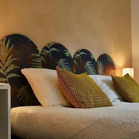 Отель Cit'hotel Design Evry Senart 2*