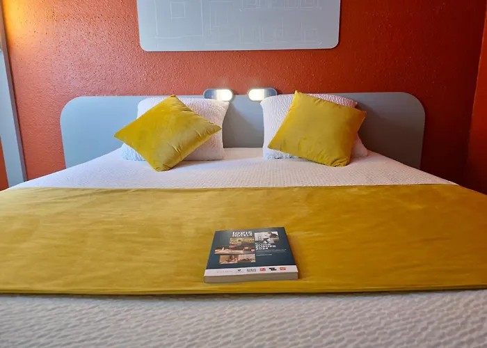 Cit'hotel Design Evry Senart Hotel