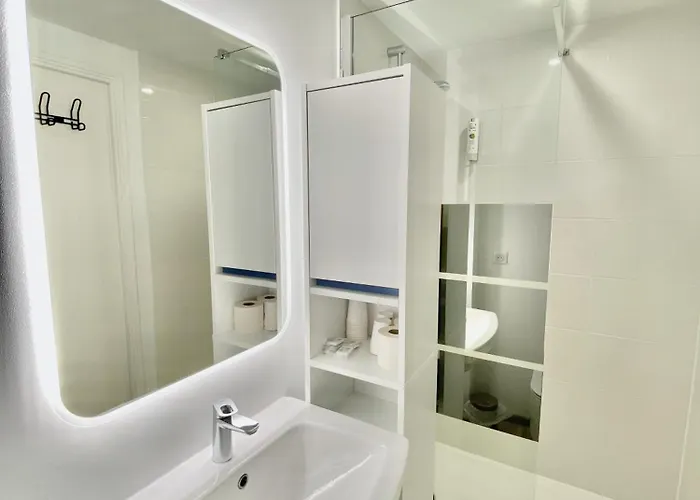 Отель Cit'hotel Design Evry Senart Сен-Жермен-ле-Корбей